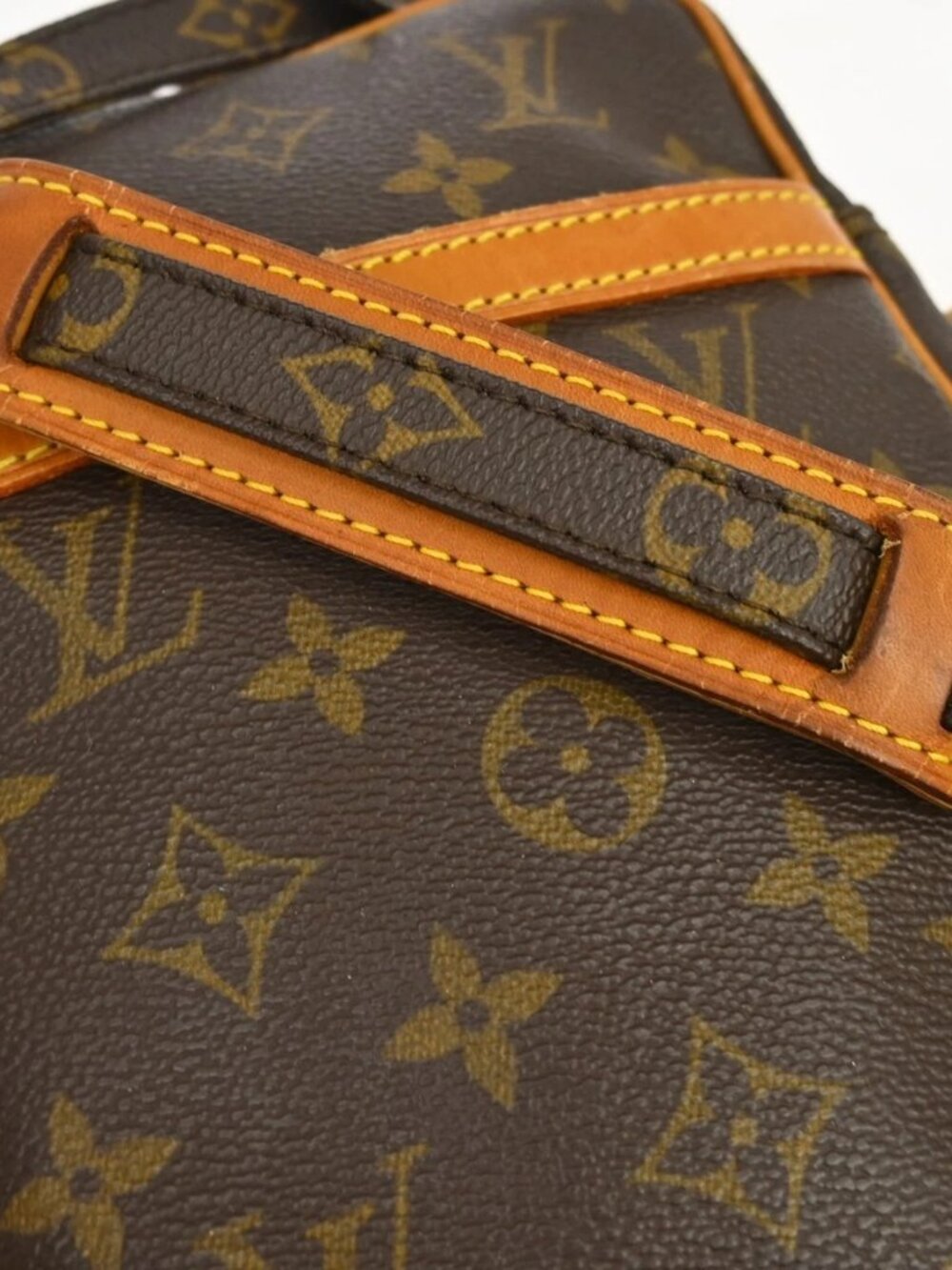 LOUIS VUITTON DANUBE CROSSBODY SHOULDER BAG - Picture 9 of 15